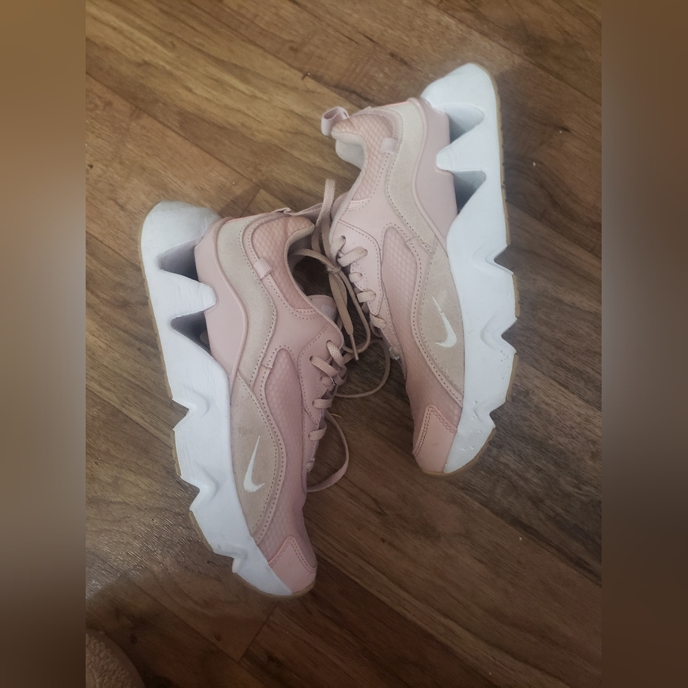 Nike shoes